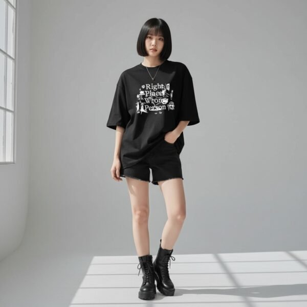 T-Shirt "Right Place Wrong Person"