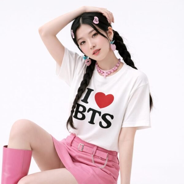 T-Shirt " I Love B T S "